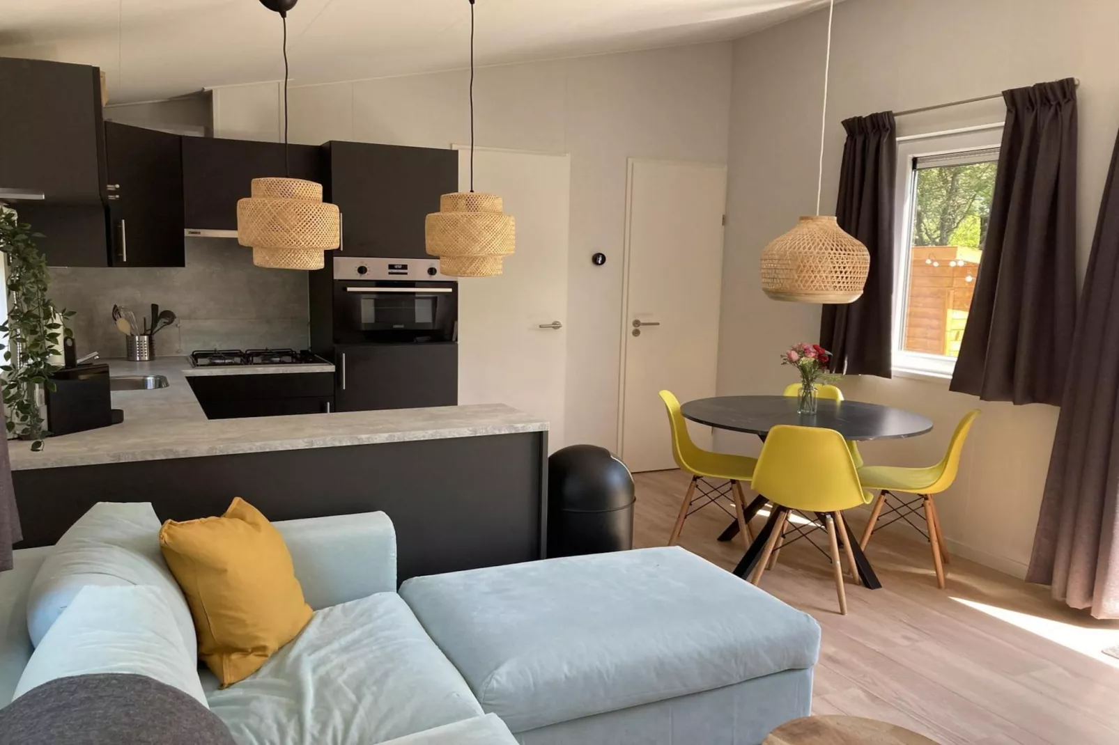 Campanula 225-Living room