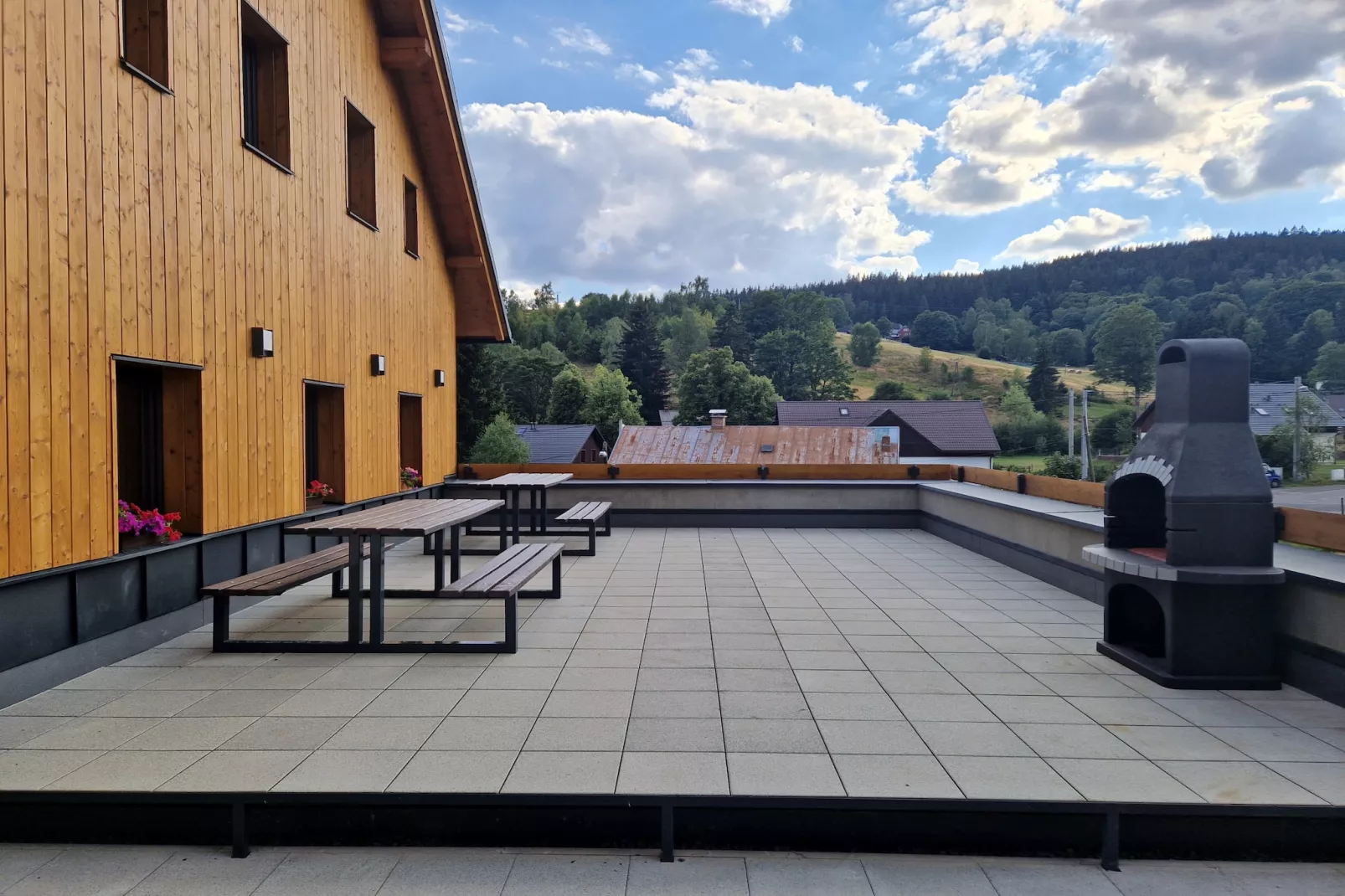 Mountain Chalet LBH027-Terrace