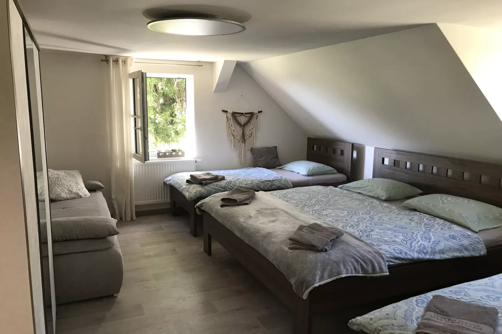 Tanvald LSH141-Schlafzimmer