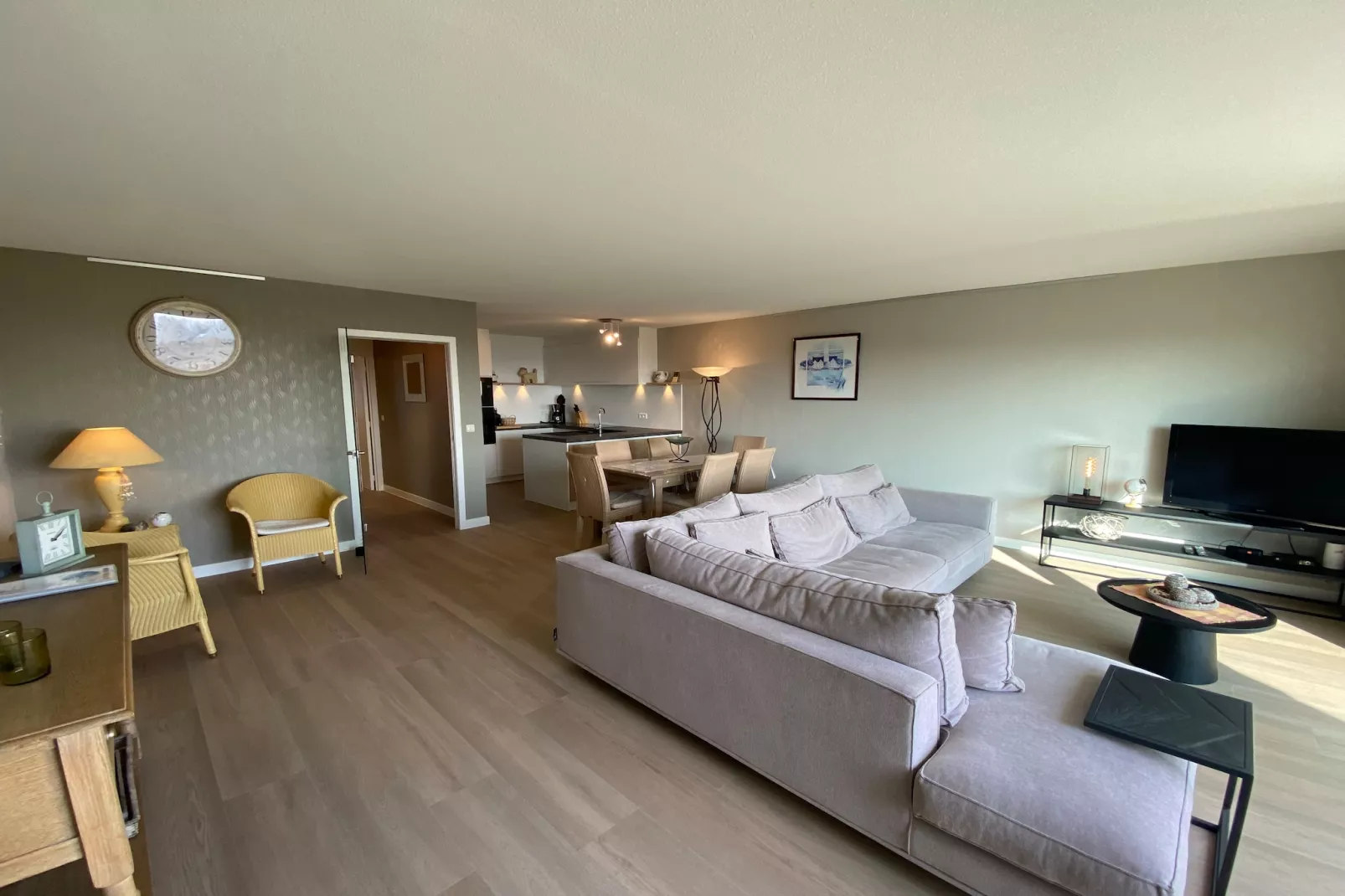 DUINENVELD 4B 166/0503GAR-Living room