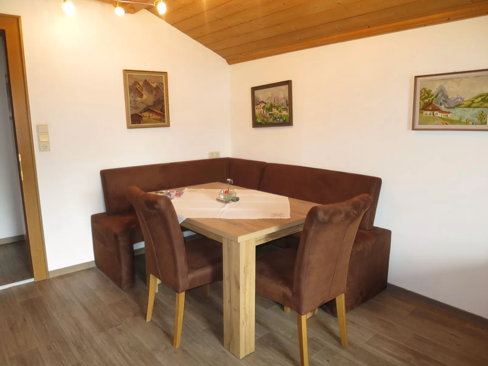 Hof am Schönbach-Drinnen