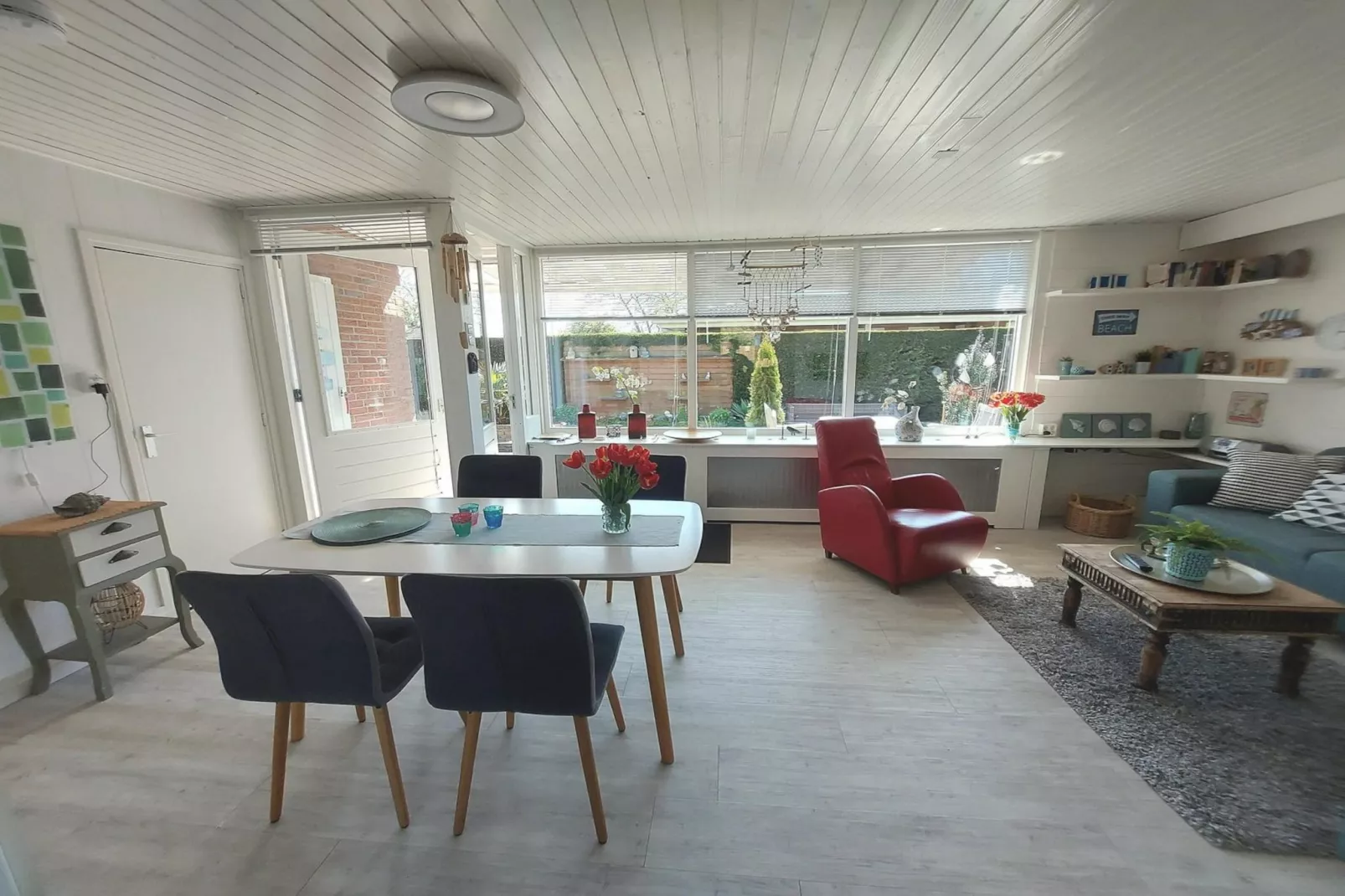 Eureka 073-Living room