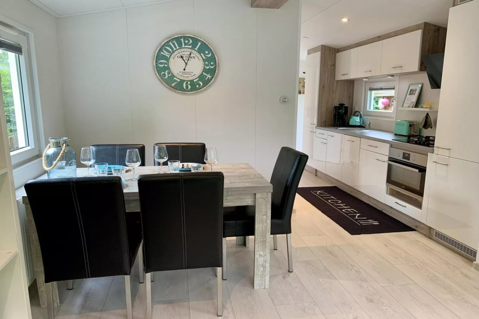 Campanula 191-Dining room