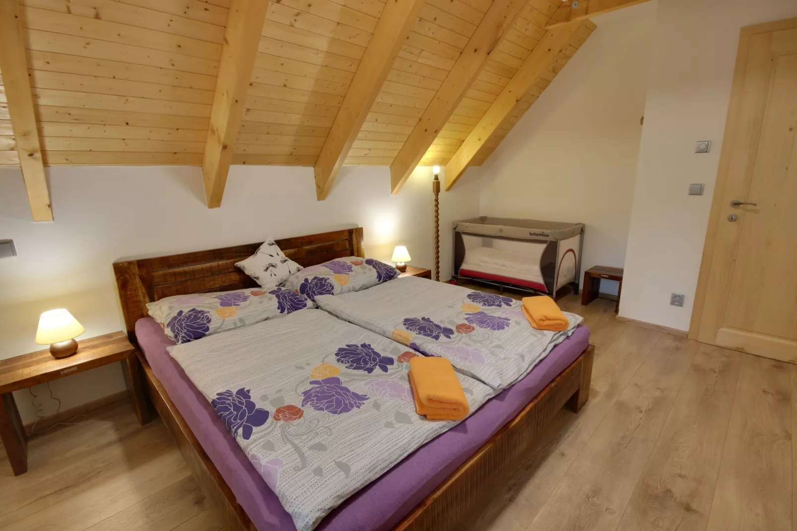 Korenov LPM010-Schlafzimmer