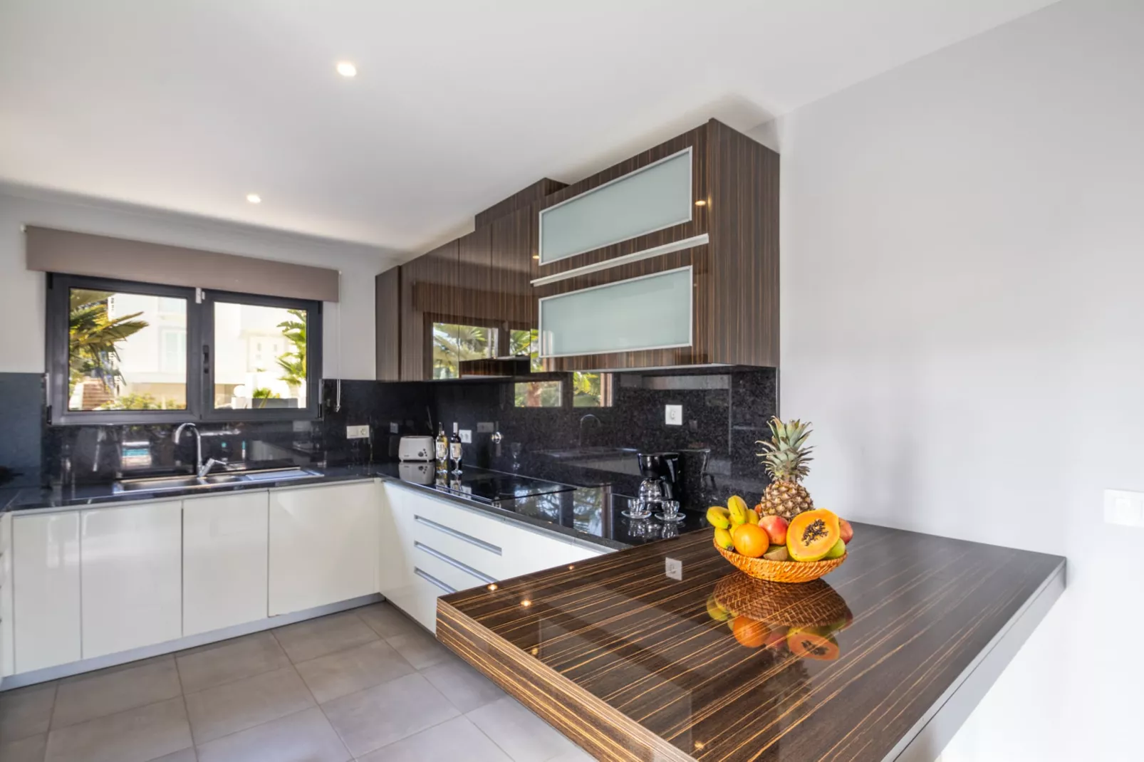 Villa Copacabana-Kitchen