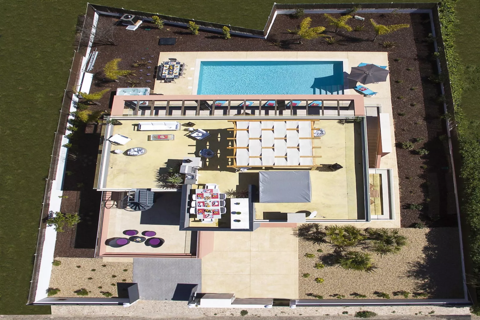 Villa Copacabana-Exterior summer