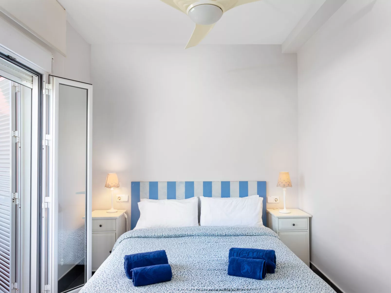 First Line Marbella Beach-Inside