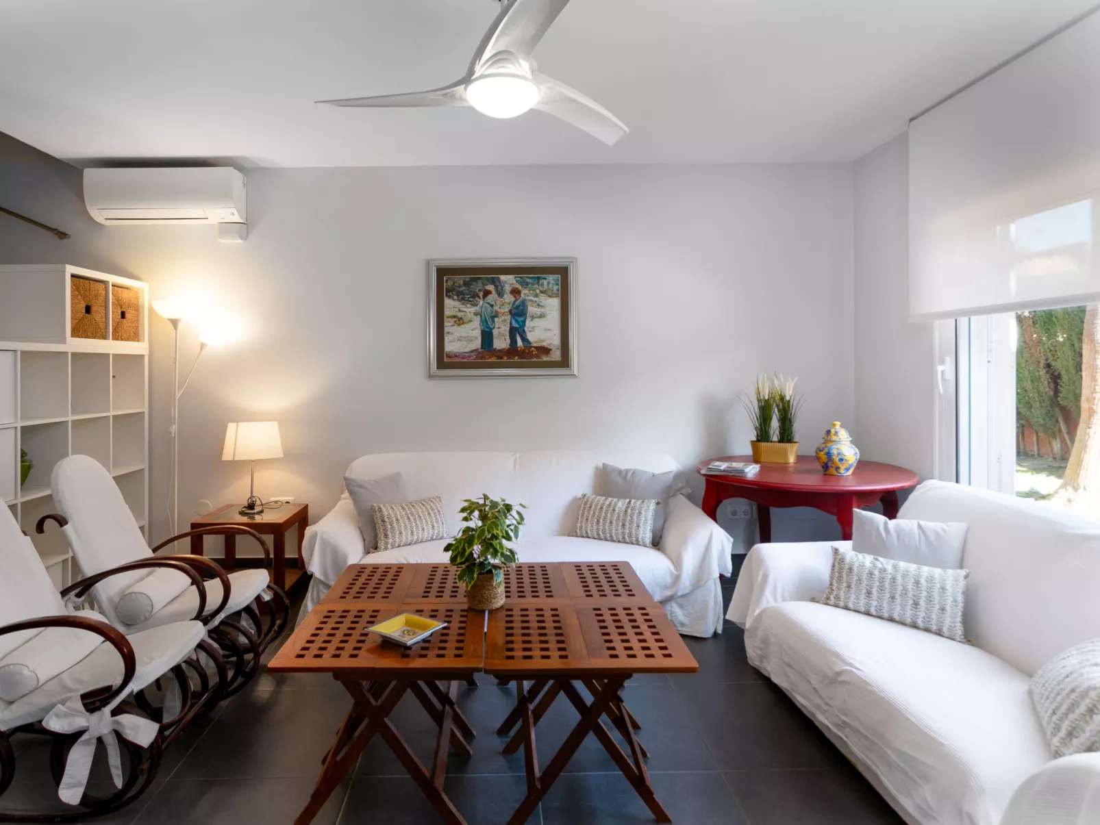 First Line Marbella Beach-Inside