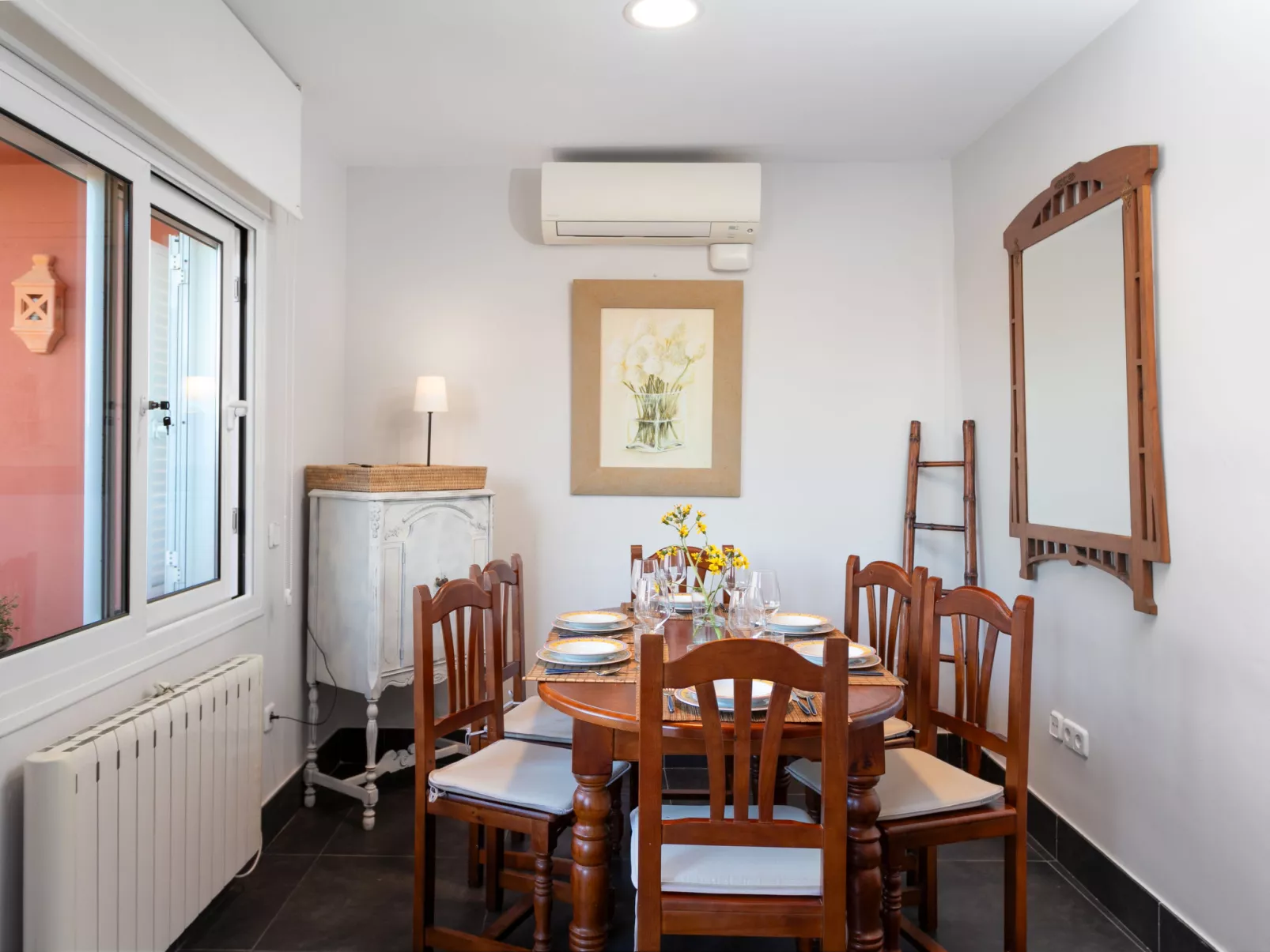 First Line Marbella Beach-Inside