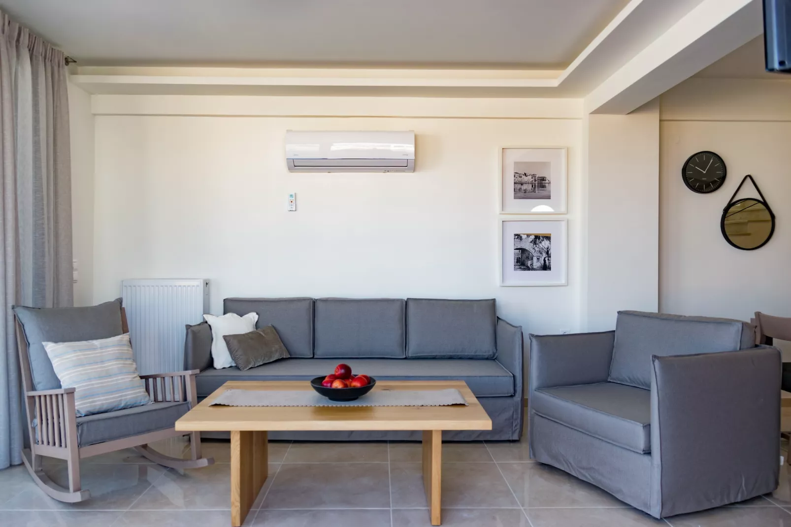Blue Oyster Beach 2-Living room