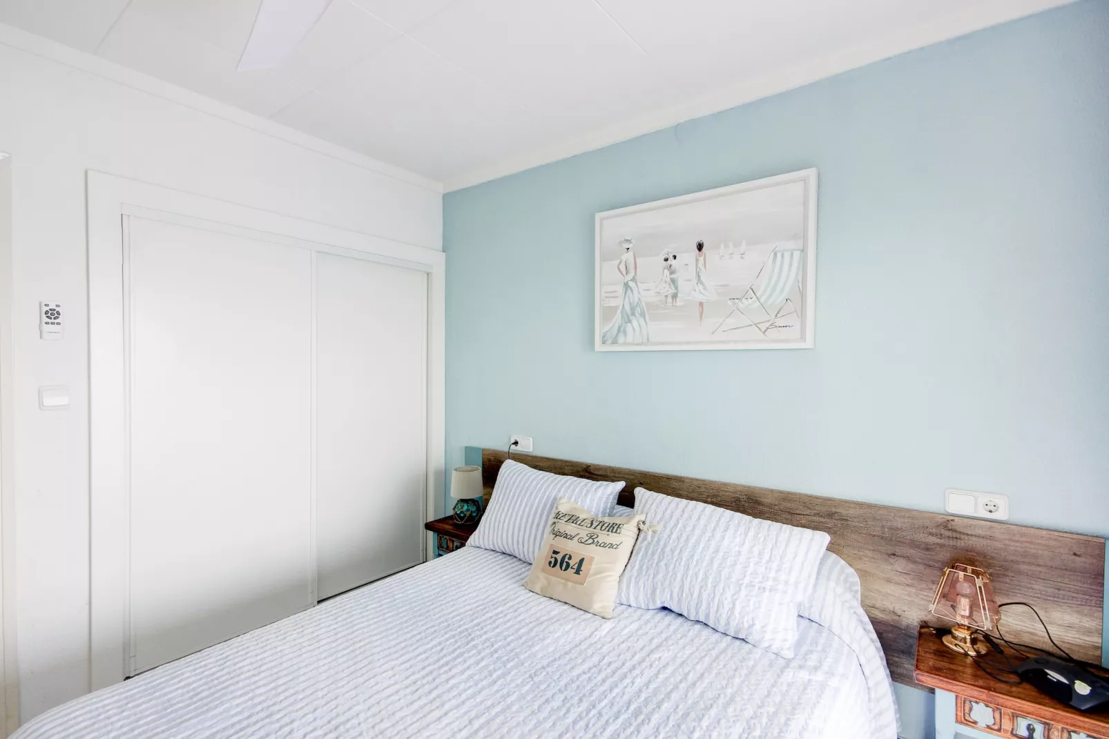STA. MONICA 3A Roses-Chambre