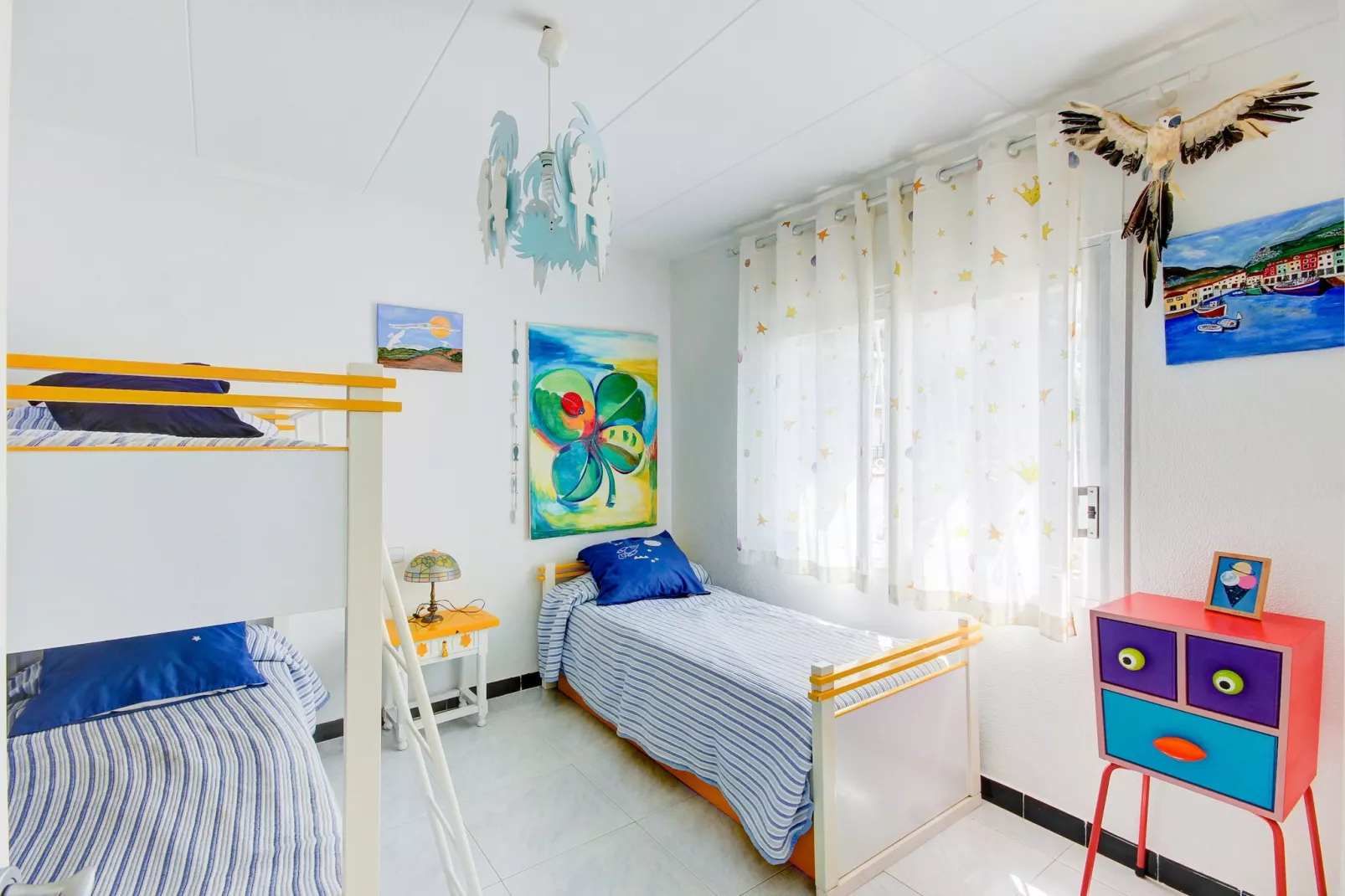 STA. MONICA 3A Roses-Chambre