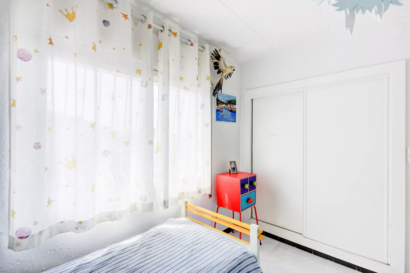 STA. MONICA 3A Roses-Chambre