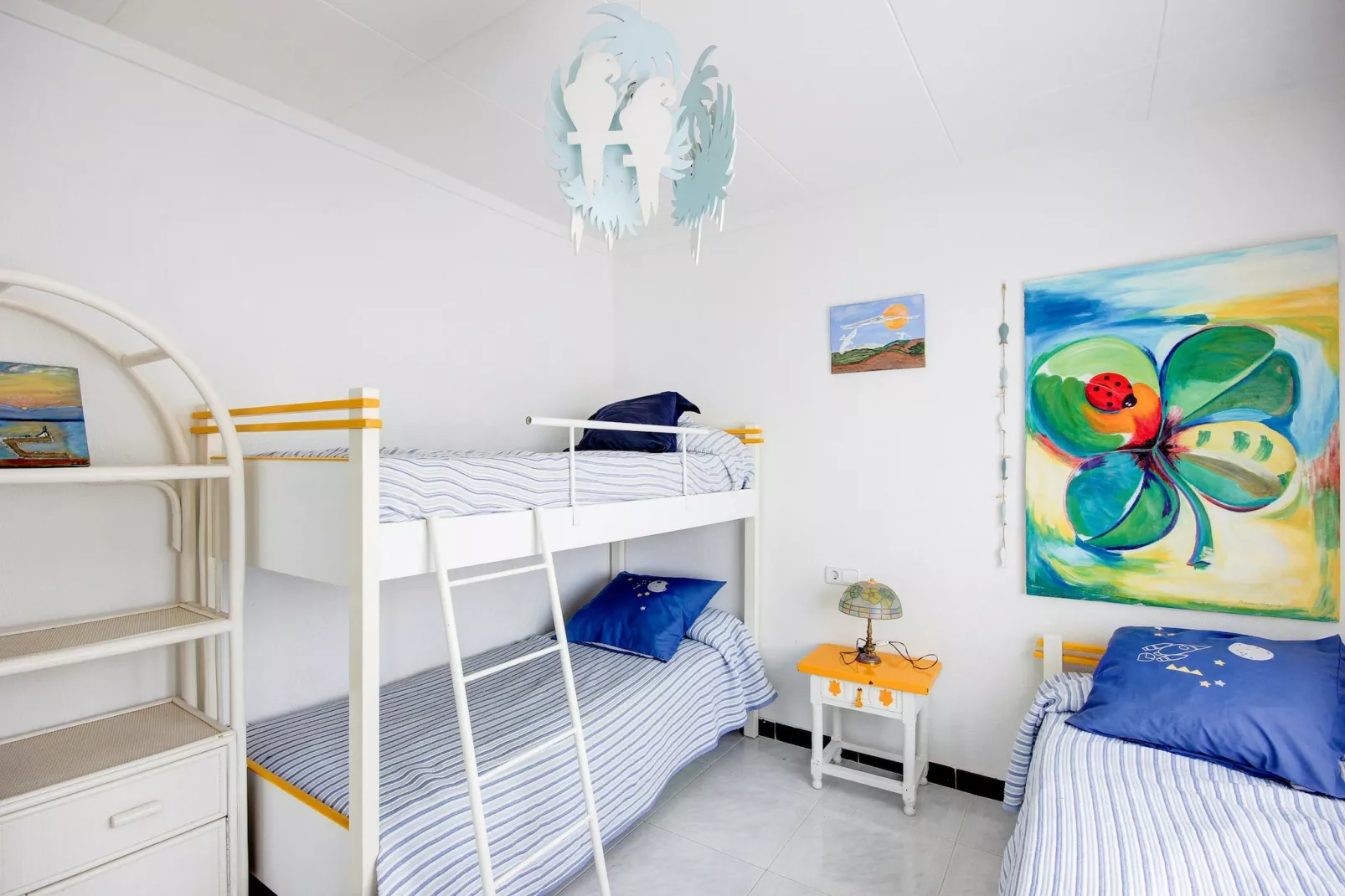 STA. MONICA 3A Roses-Chambre
