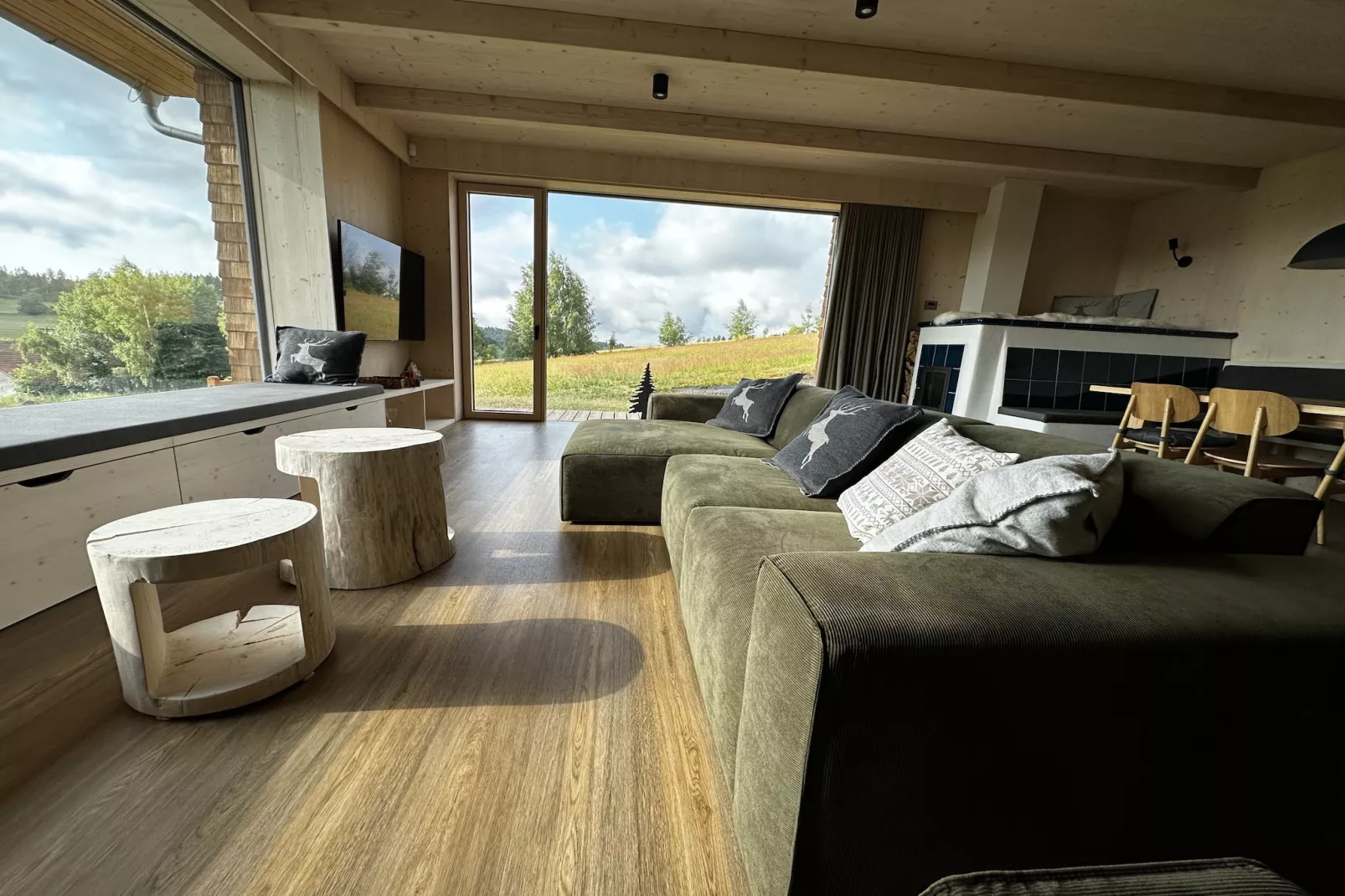 Villa Semily LRO127-Wohnzimmer