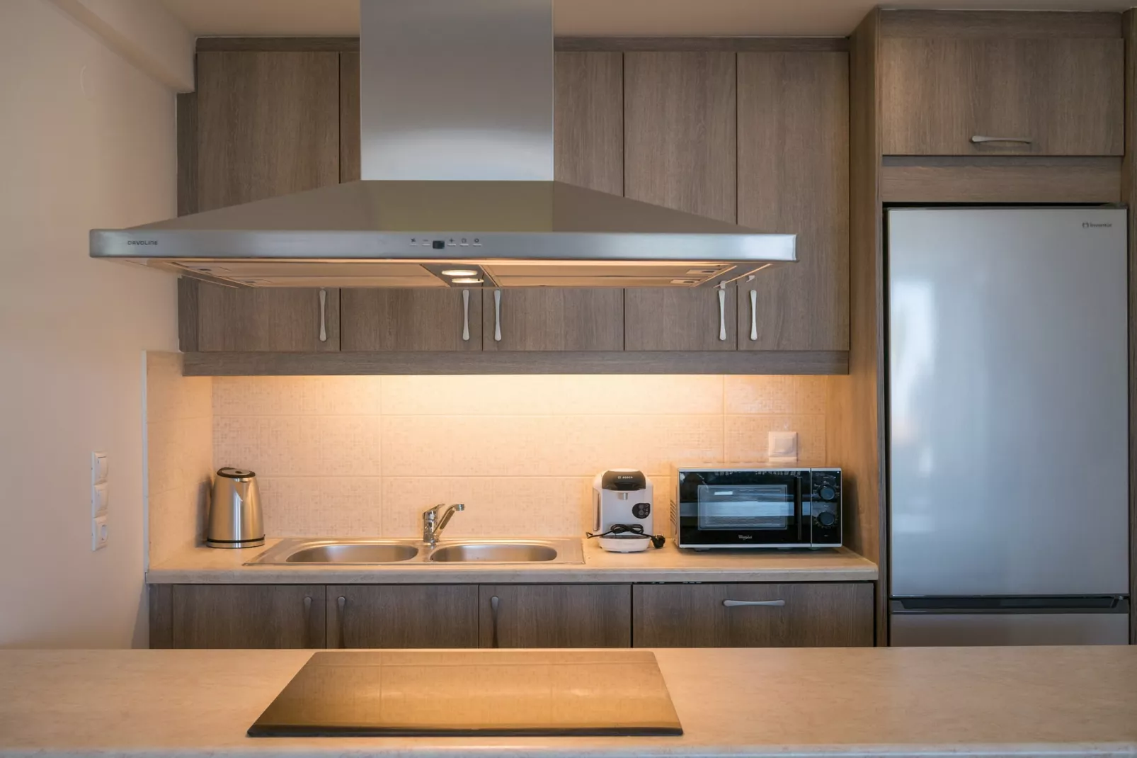 Blue Oyster Beach 4-Kitchen