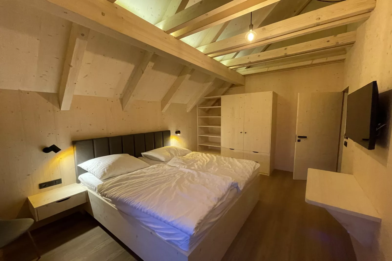 Villa Semily LRO127-Schlafzimmer