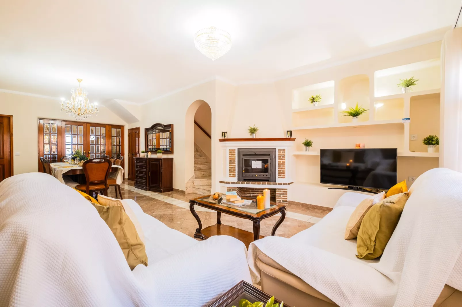 Villa La Digue-Living room