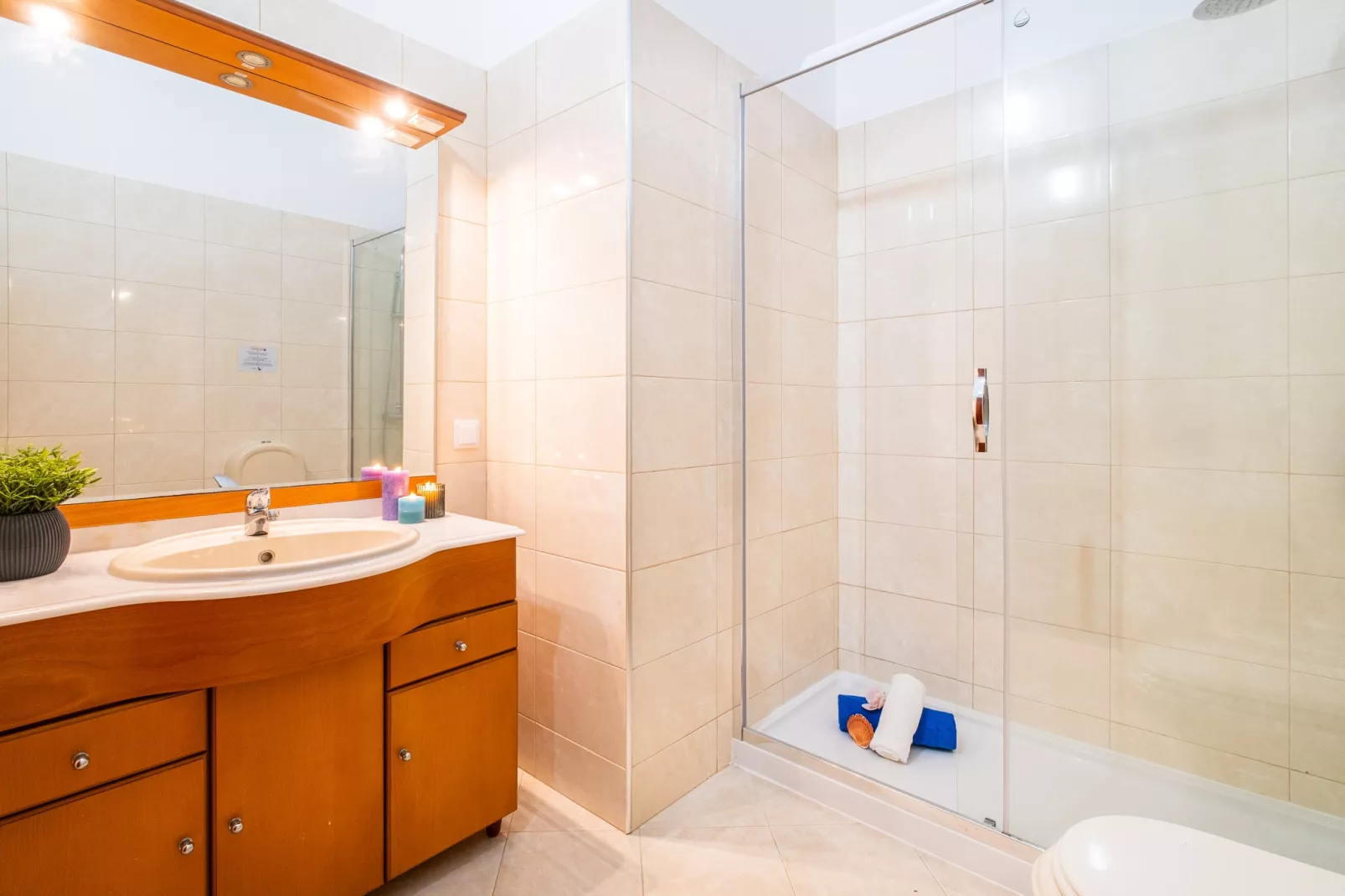 Villa La Digue-Bathroom