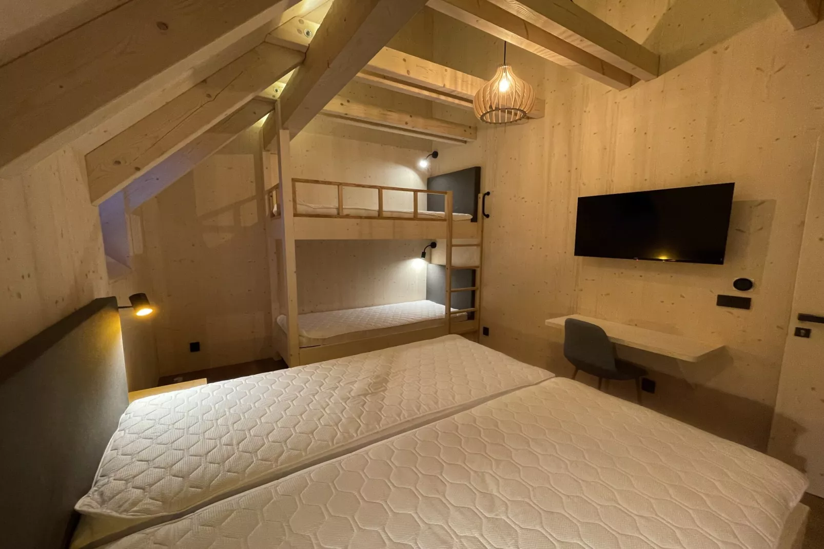 Villa Semily LRO127-Schlafzimmer