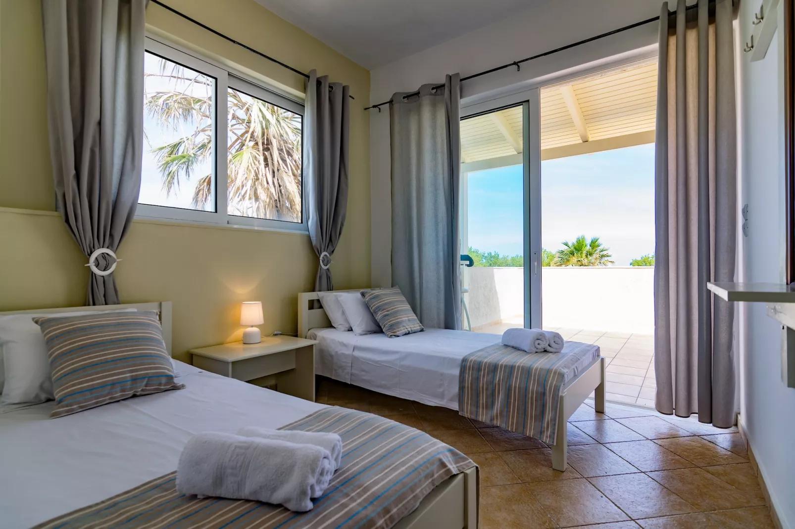 Almirikia-Bedroom