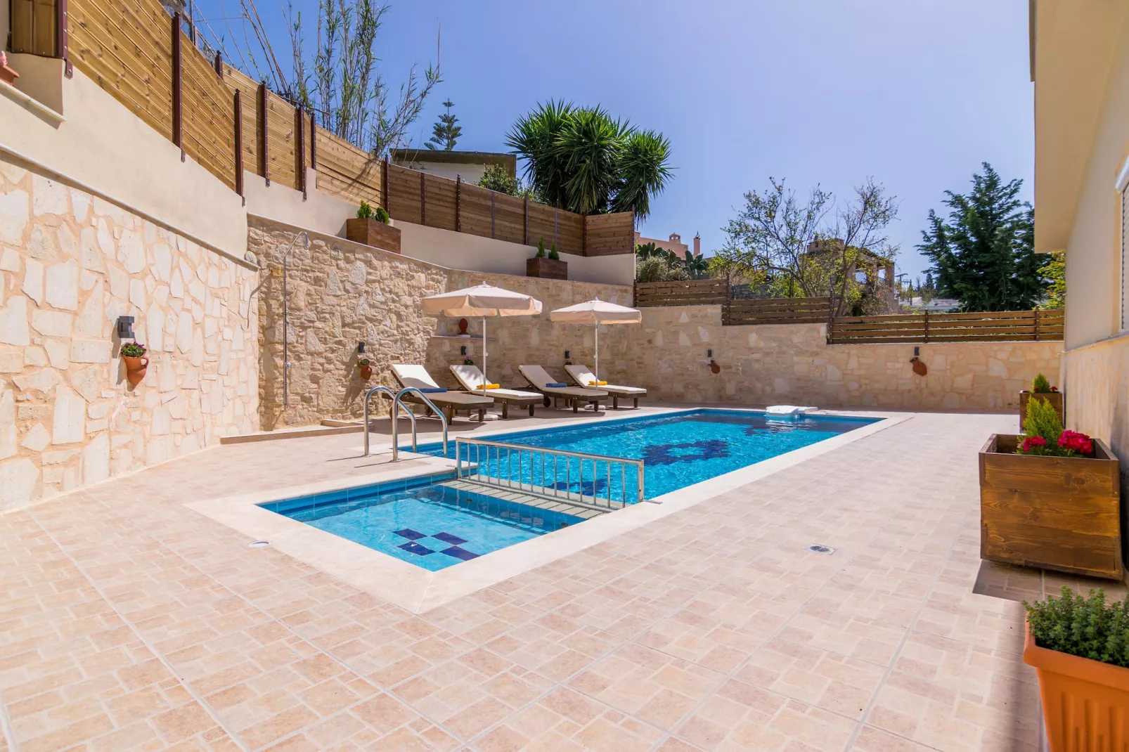 Anemeli-Piscine