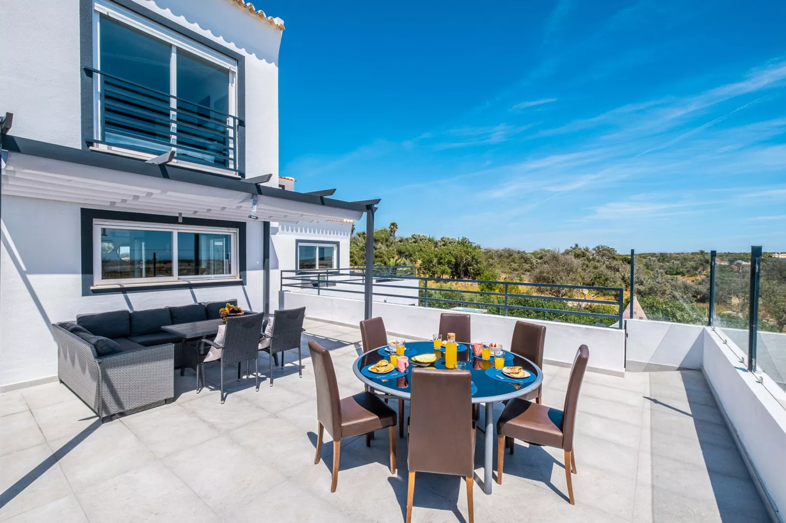 Villa Avalon-Terrace balcony