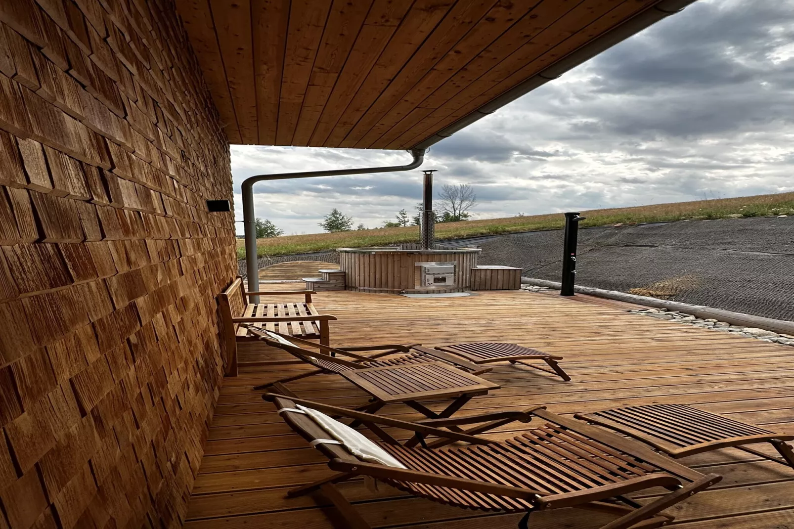 Villa Semily LRO127-Terrasse