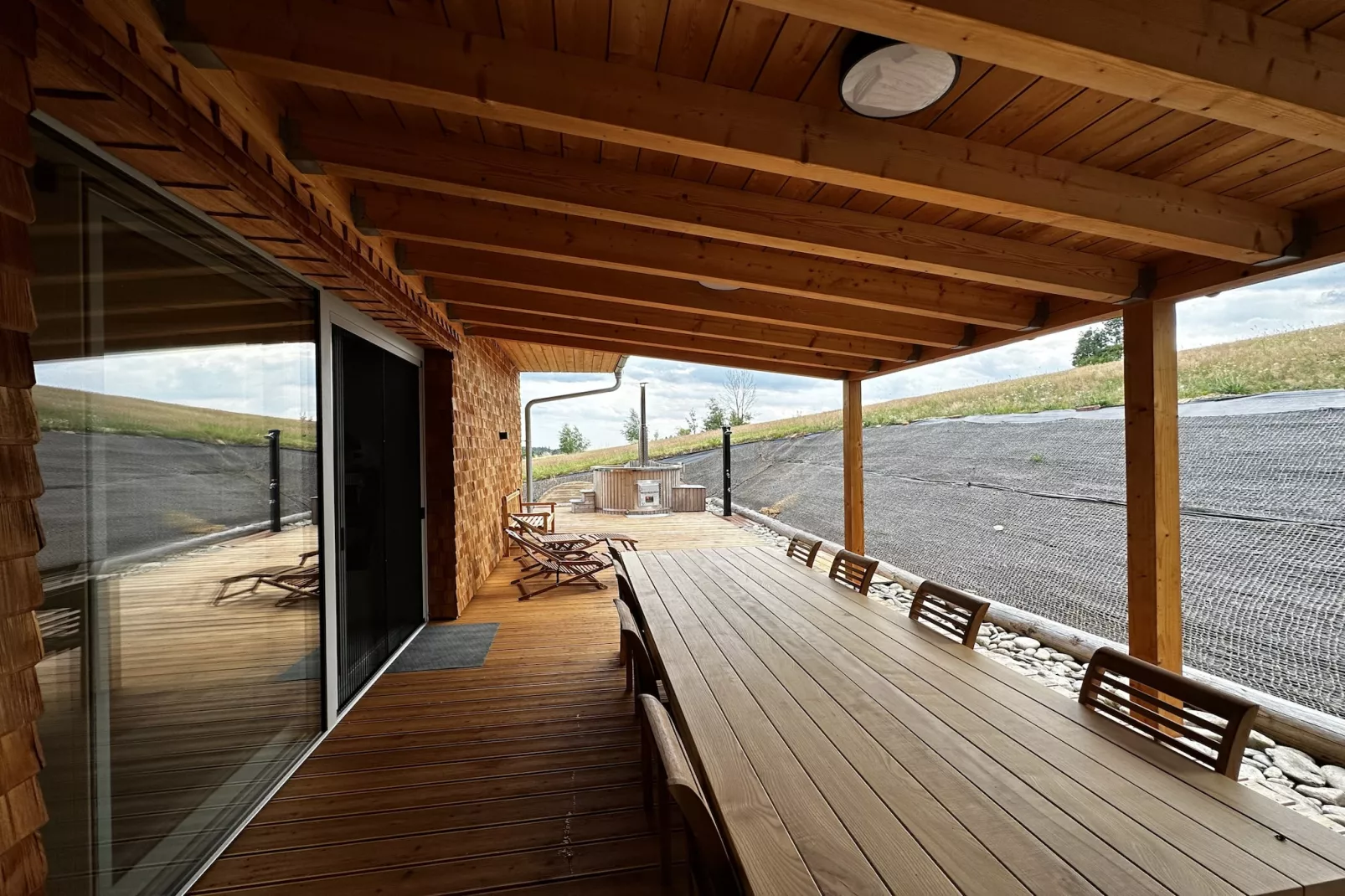 Villa Semily LRO127-Terrasse