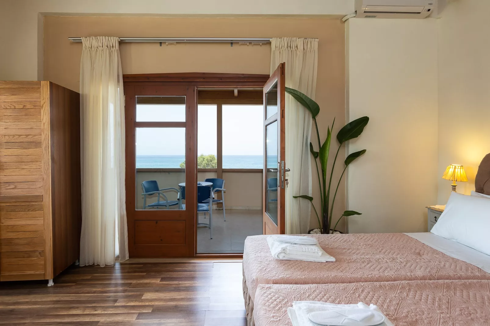 Golden Sand Beach villa-Bedroom