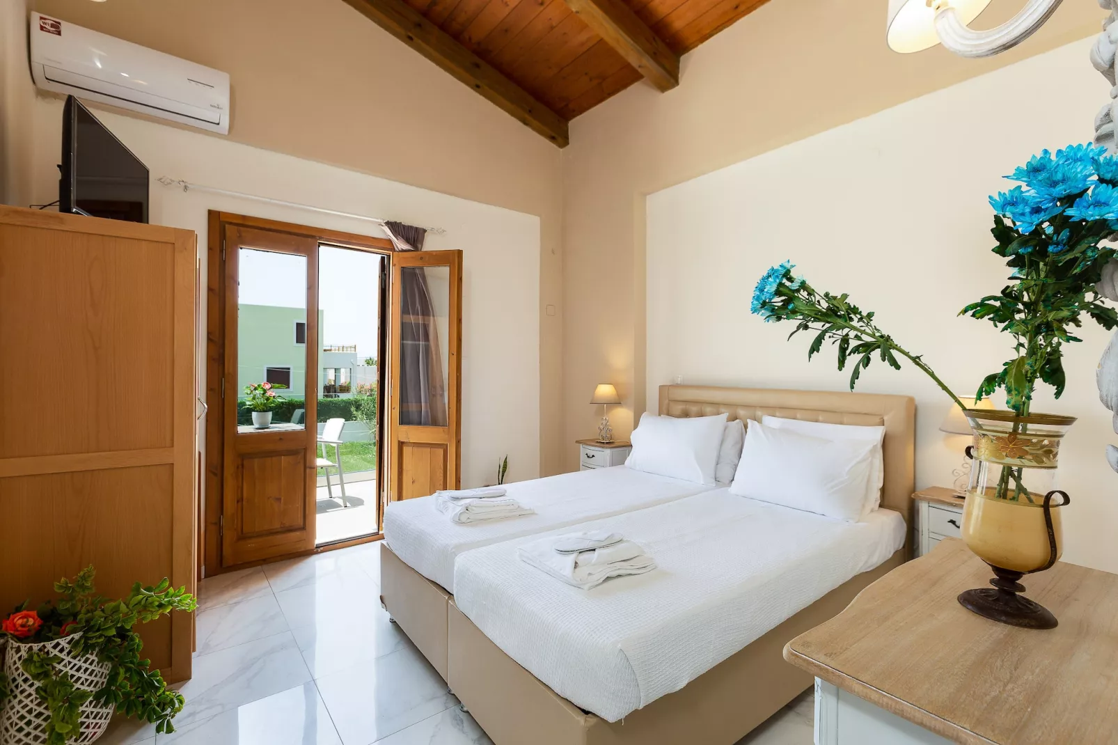 Golden Sand Beach villa-Bedroom