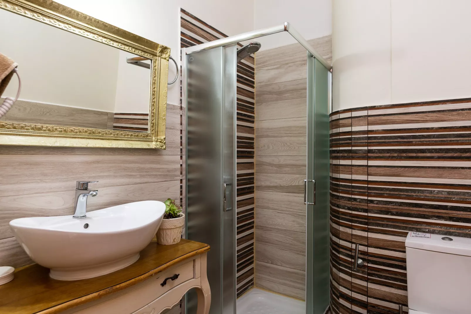 Golden Sand Beach villa-Bathroom