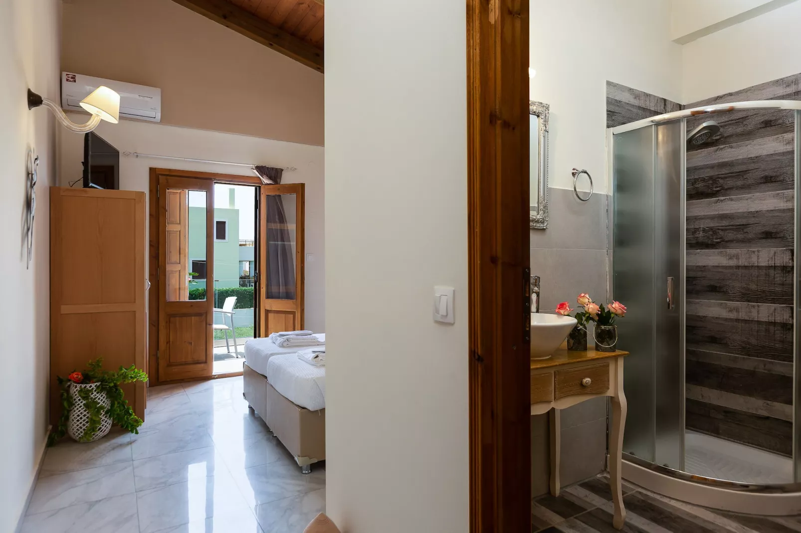 Golden Sand Beach villa-Bathroom