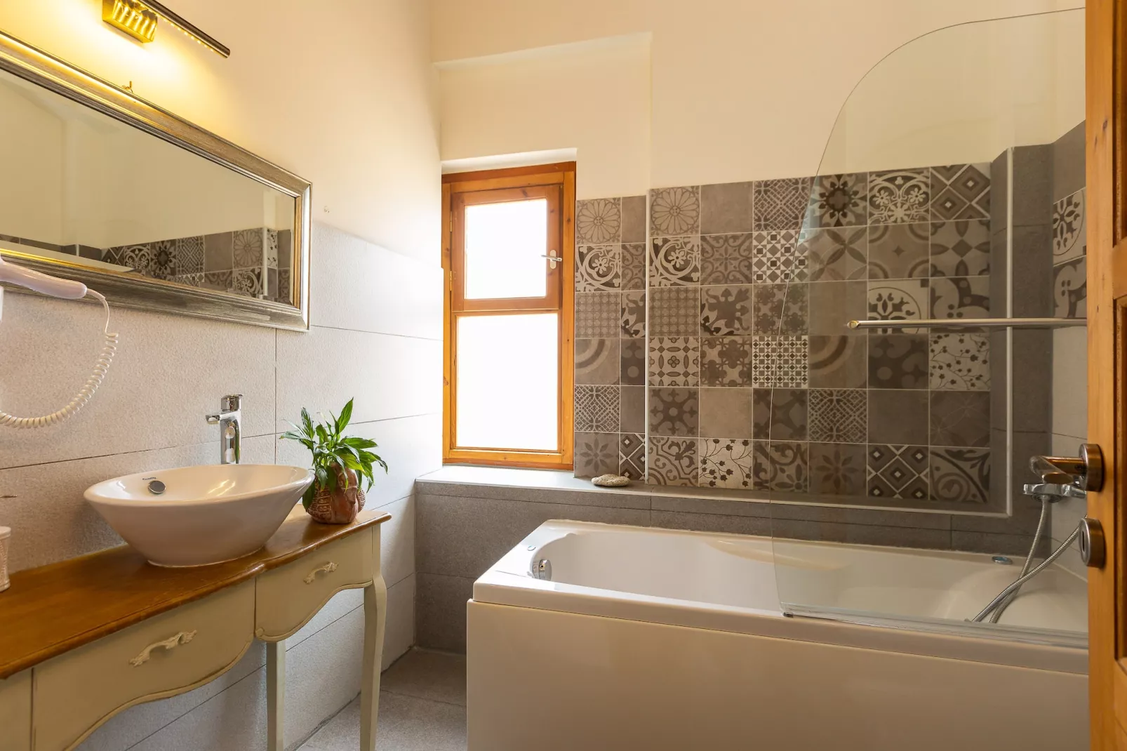 Golden Sand Beach villa-Bathroom