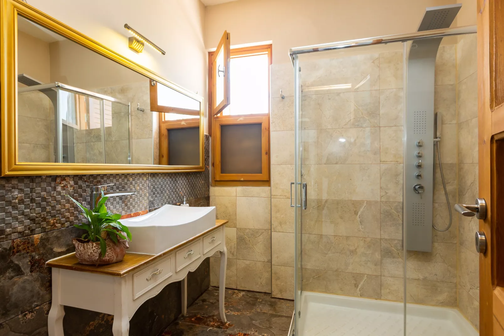 Golden Sand Beach villa-Bathroom