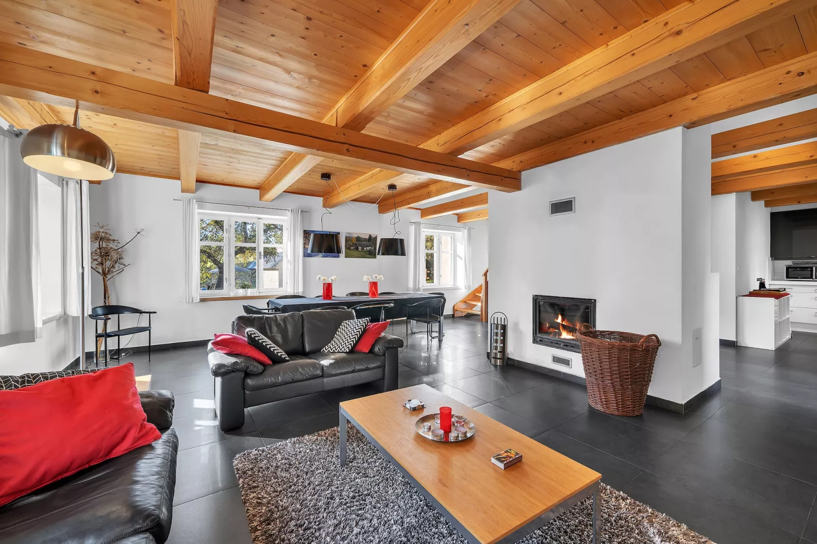 Mlade Buky KJH348-Living room