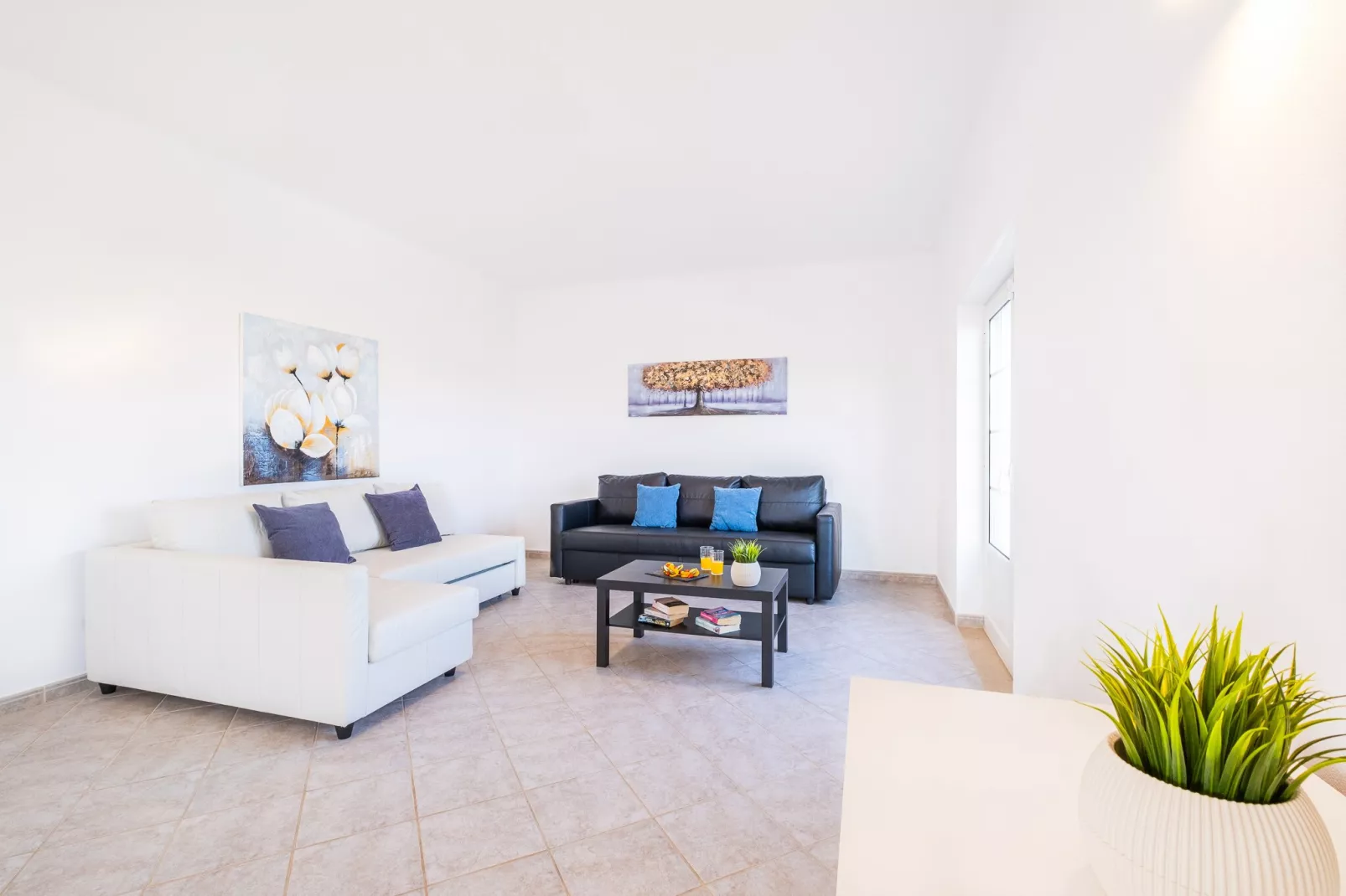 Villa Paradise-Living room