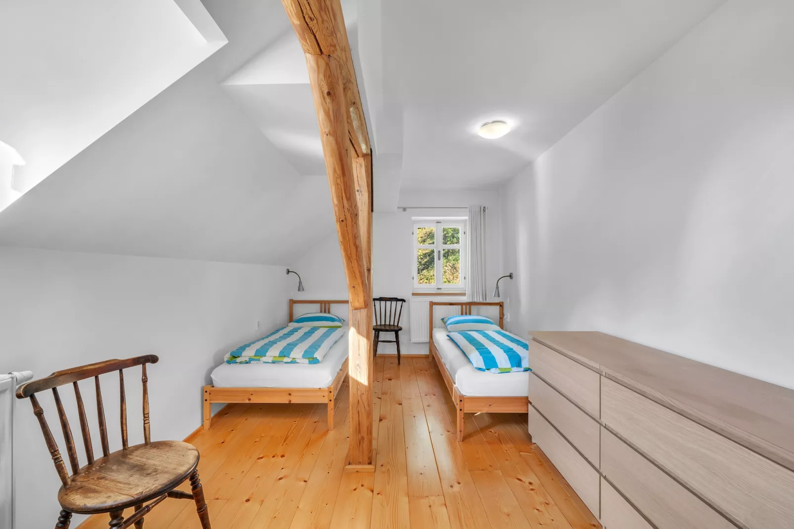 Mlade Buky KJH348-Bedroom