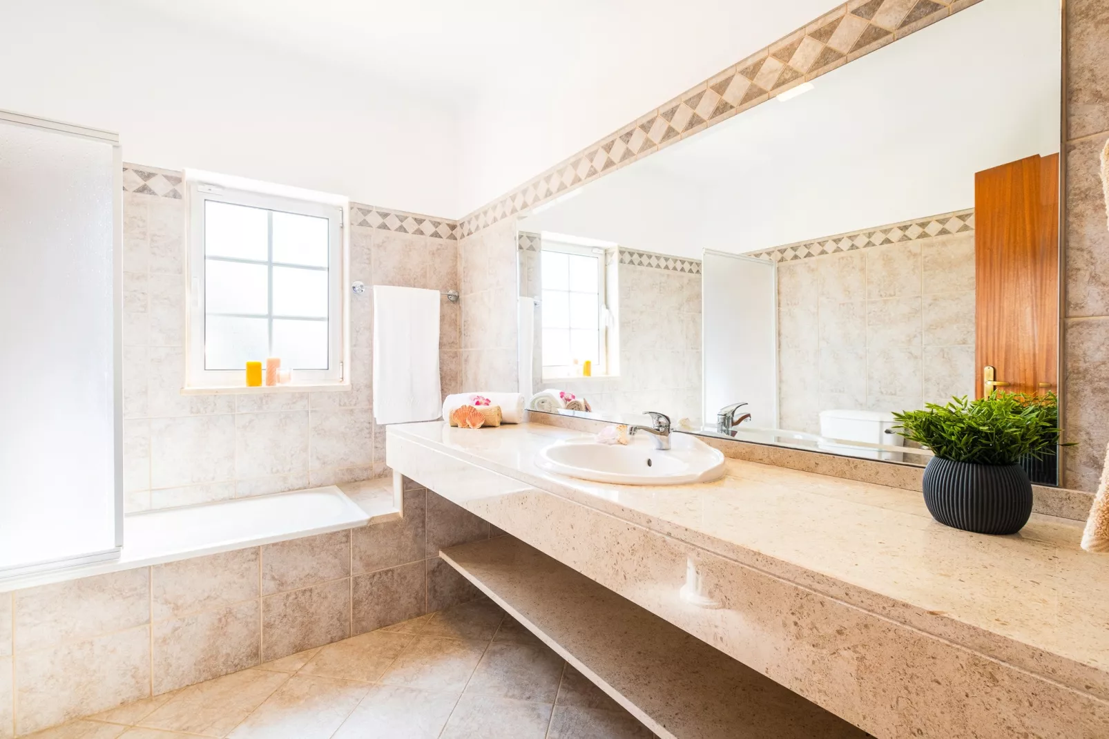 Villa Paradise-Bathroom