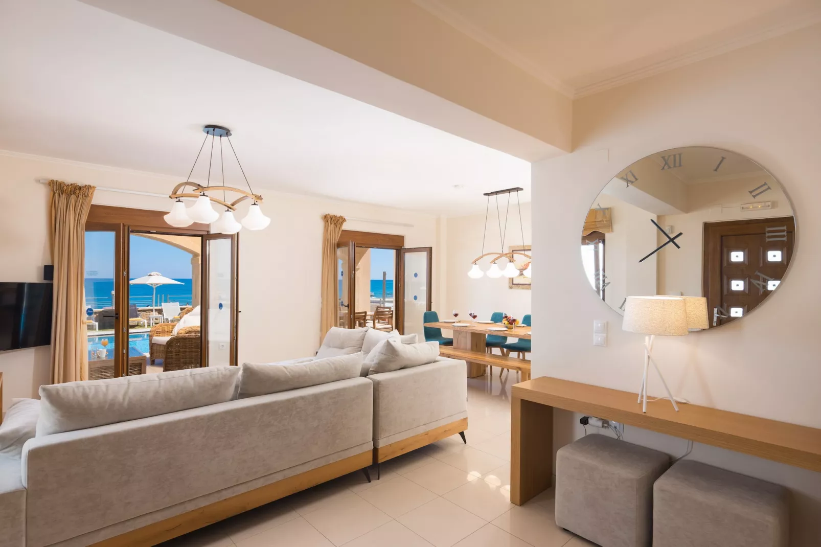 Irida-Living room