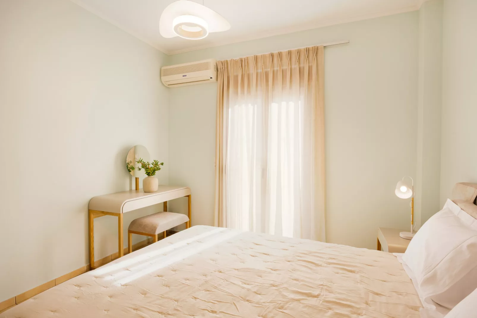 Irida-Bedroom