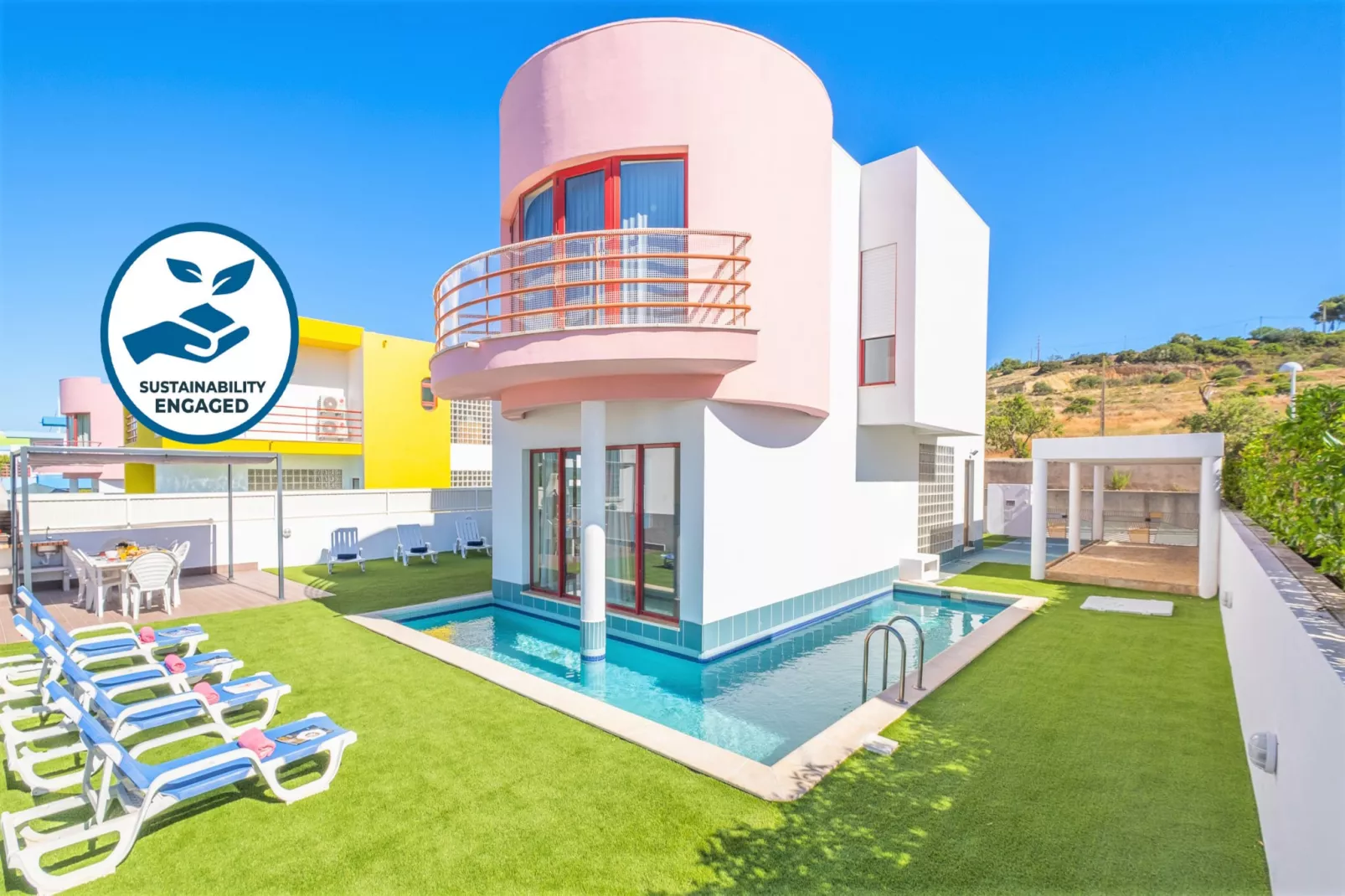 Villa Treasure Beach-Außenbereich Sommer