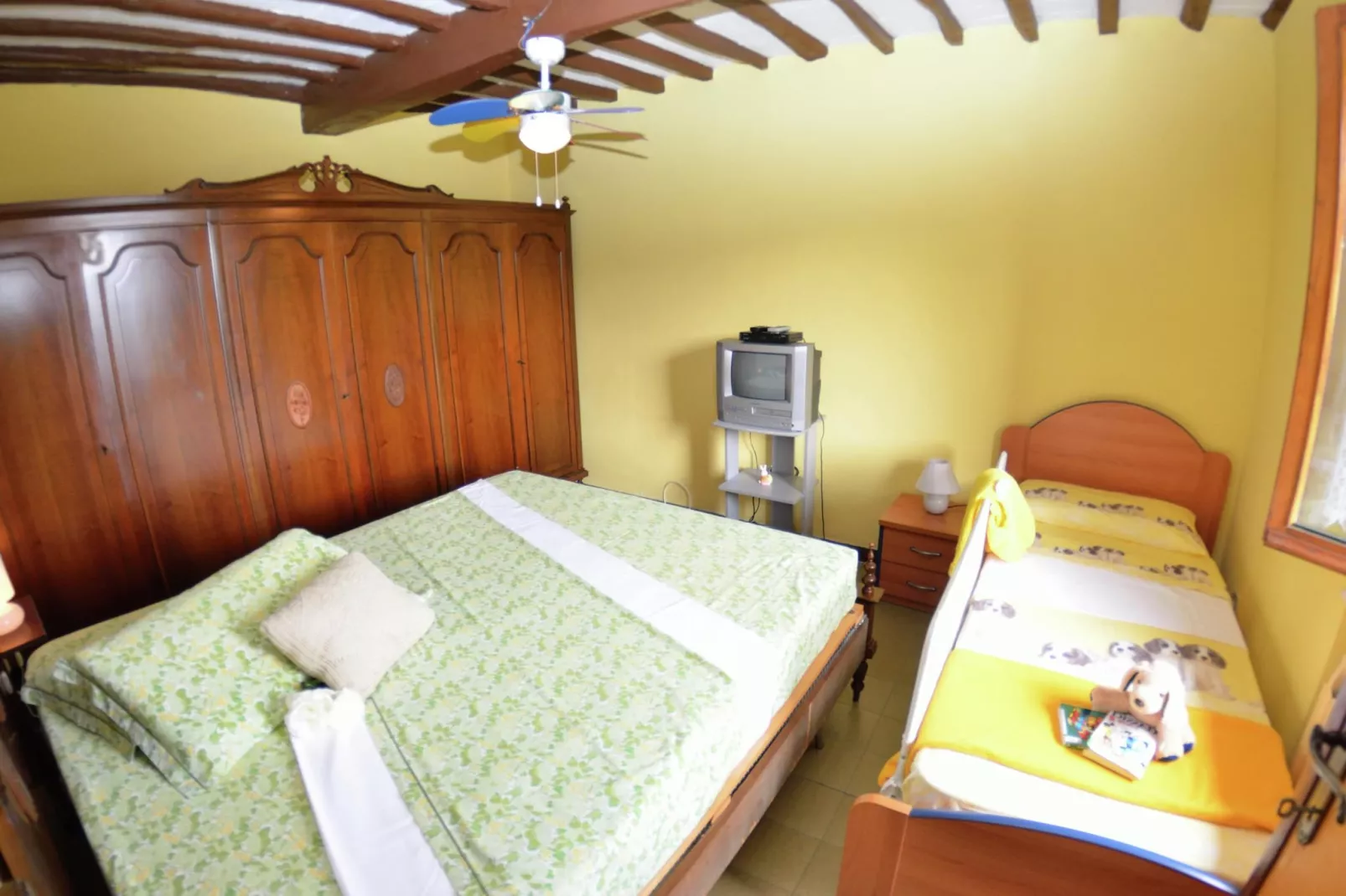 Tra Lucca e il Mare-Bedroom