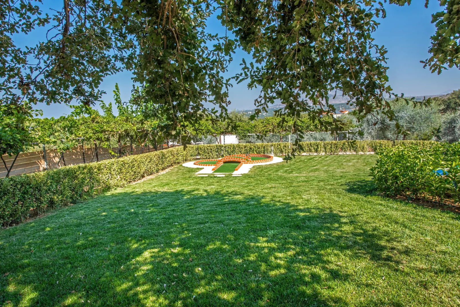 Villa4Dreams-Gardens summer