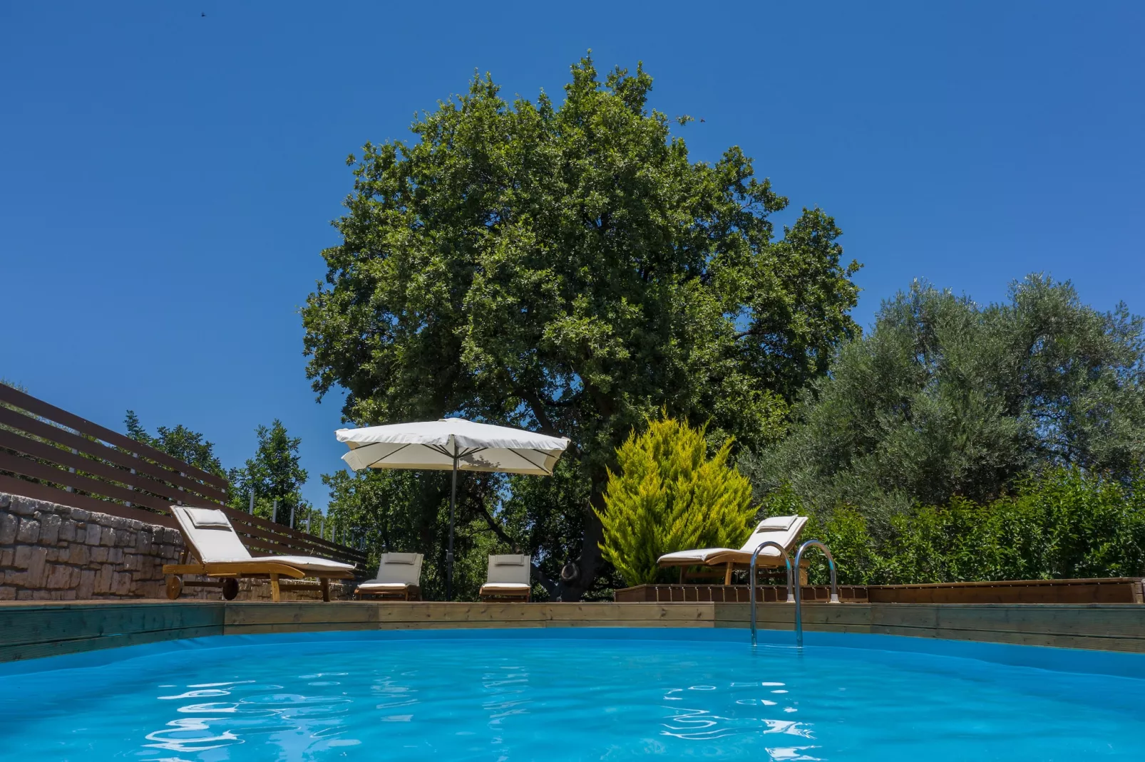Iris Villa-Pool