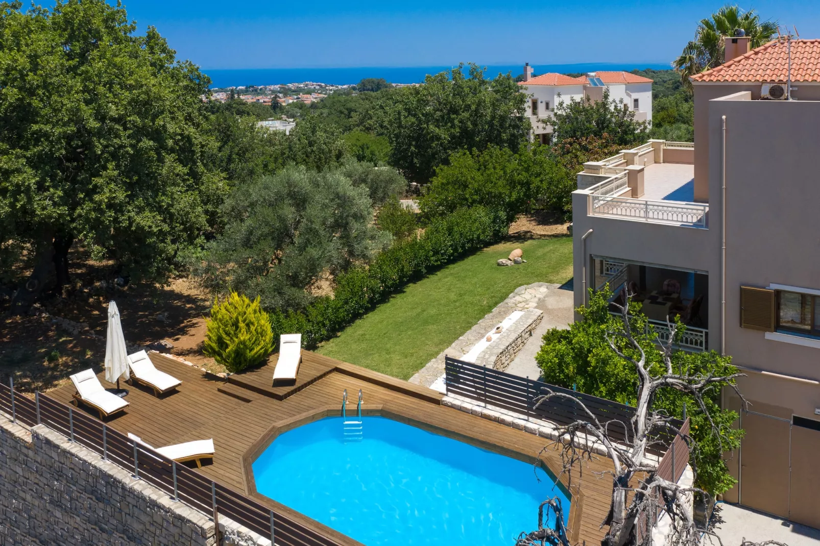Iris Villa-Outdoor