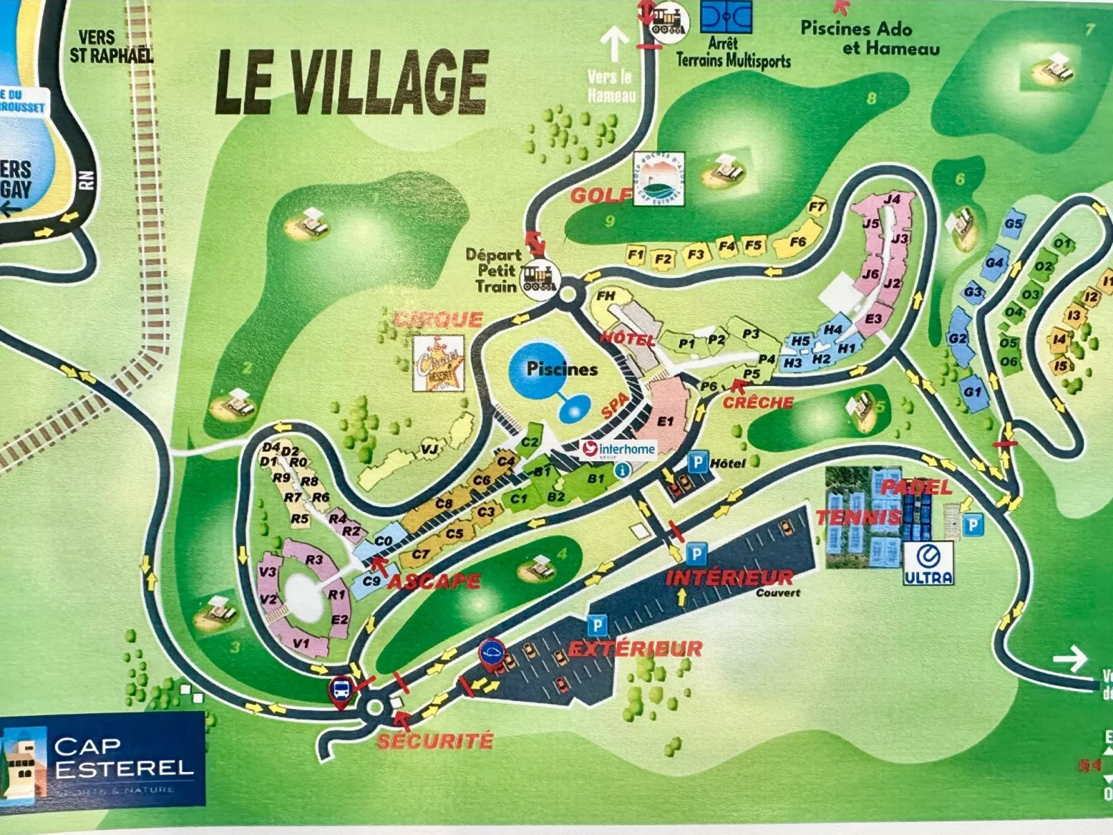 Le village C3 215-Drinnen