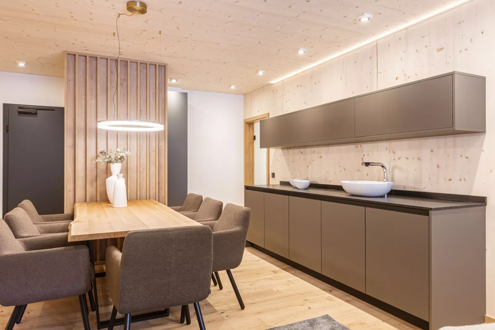 Saalbach Suite 10-Not tagged