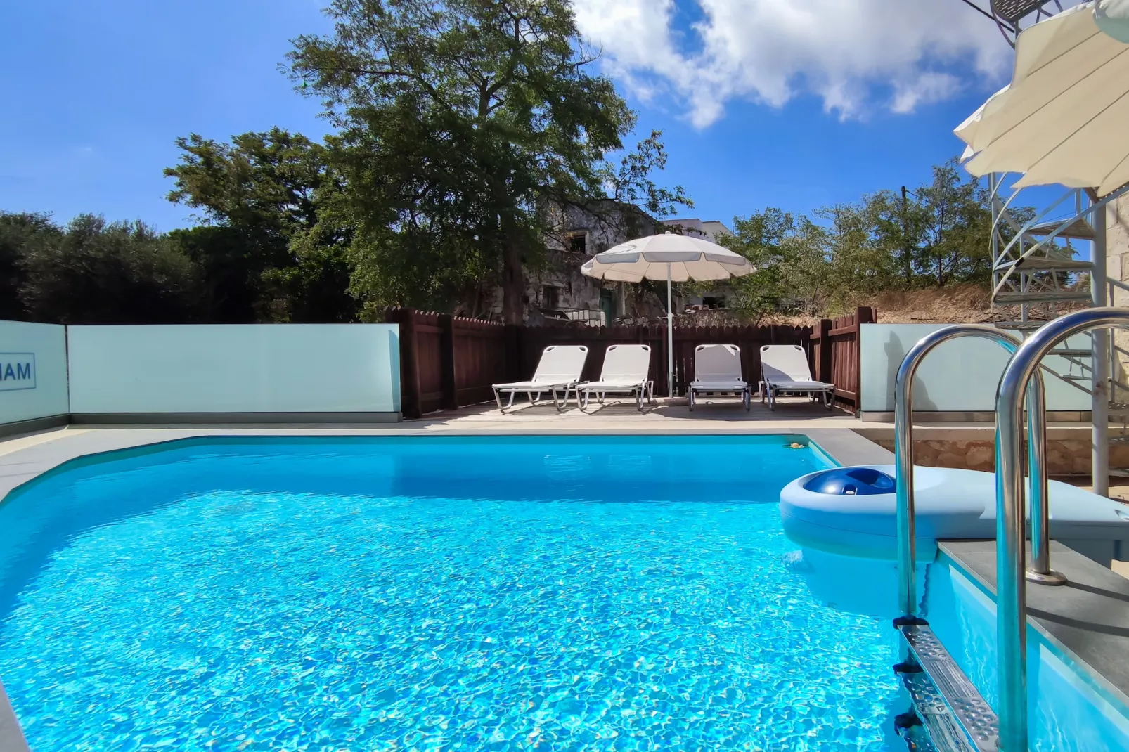Marni-Pool