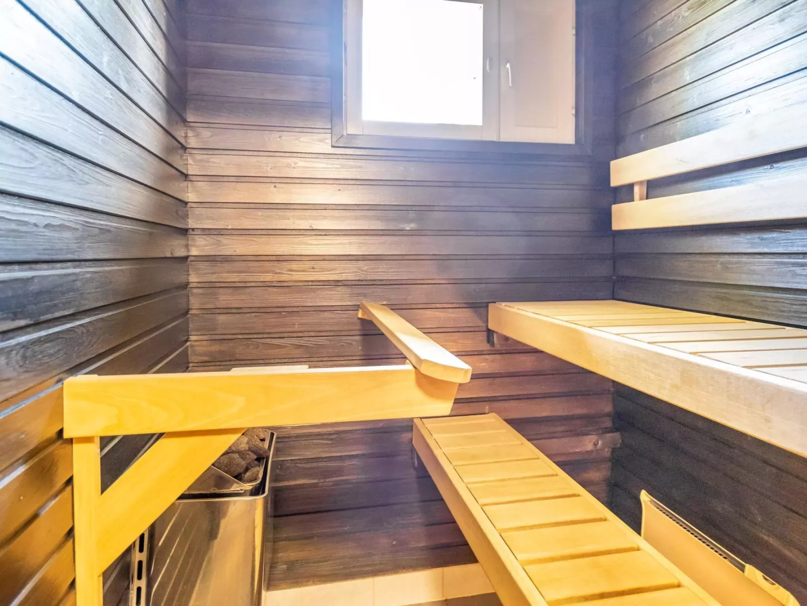 Outapailakka i 3-Inside